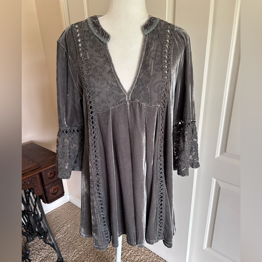 POL Hi-Low Gray Velvet Tunic